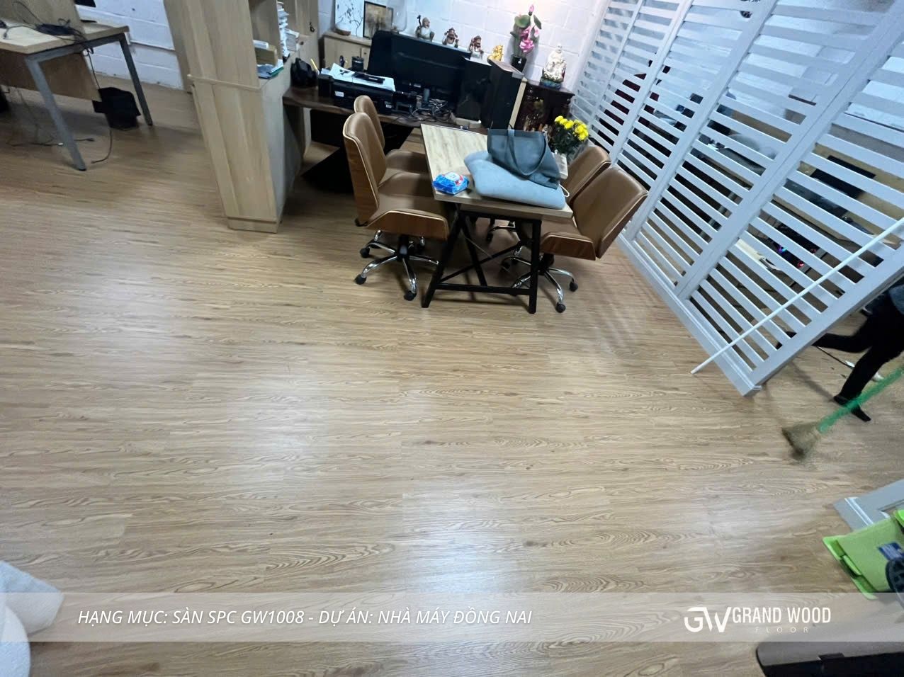 Hoàn Thiện Hạng Mục Sàn SPC GW1008 Cho Dự Án Nhà Máy Đồng Nai – Giải Pháp Sàn Bền Đẹp Cho Không Gian Làm Việc Hiện Đại