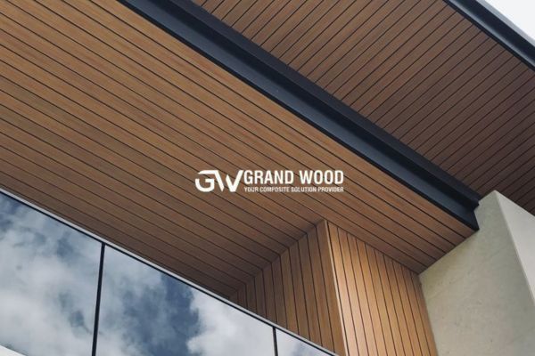 Ốp Nhựa Giả Gỗ Ngoài Trời – Giải Pháp Hiện Đại Cho Không Gian Bền Đẹp