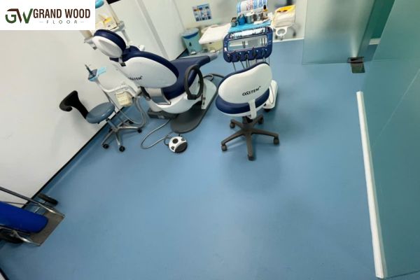 Sàn Vinyl Kháng Khuẩn Grand Wood – Giải Pháp Tối Ưu Cho Không Gian Sạch Sẽ & An Toàn