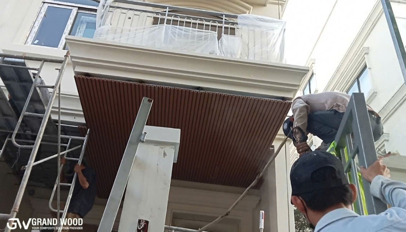 Lam Sóng Màu Gỗ Định Hình Phong Cách Kiến Trúc Đương Đại Và Bền Vững